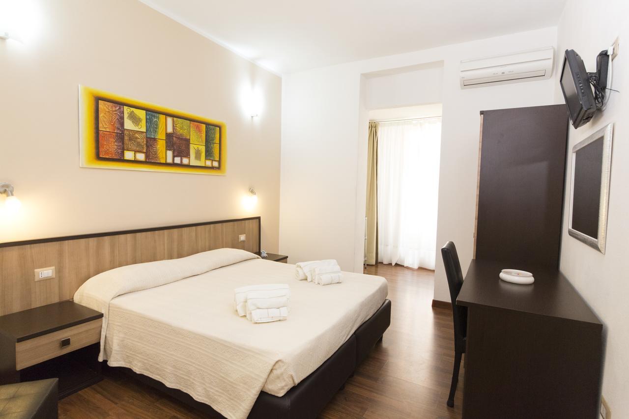 Lewisrooms Domo Cagliari Bagian luar foto