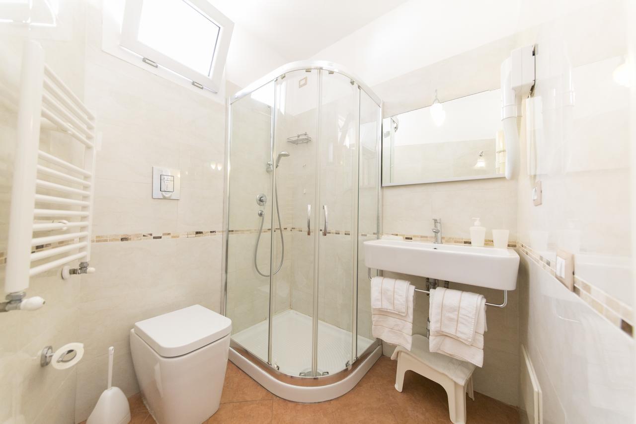 Lewisrooms Domo Cagliari Ruang foto