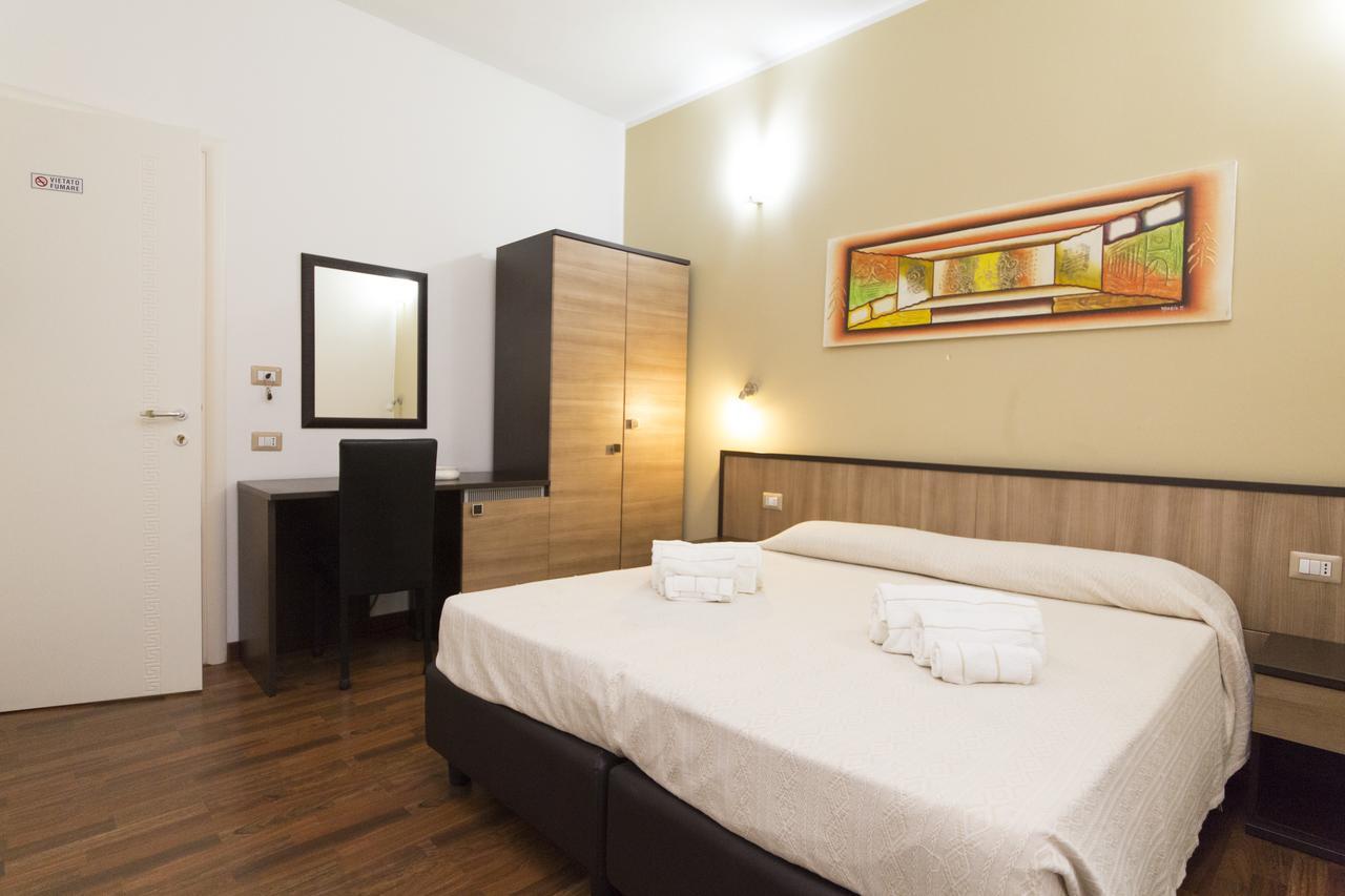 Lewisrooms Domo Cagliari Bagian luar foto