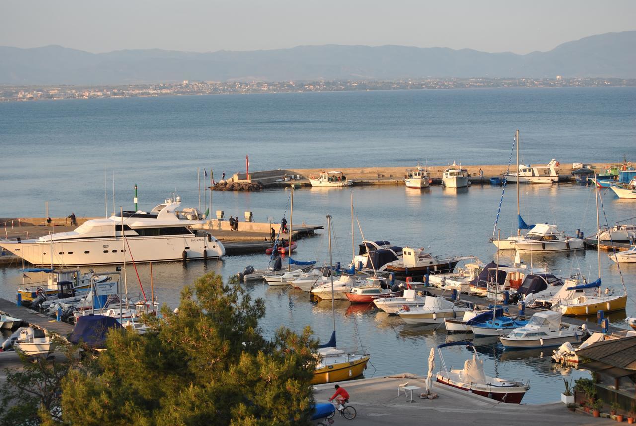 Lewisrooms Domo Cagliari Bagian luar foto