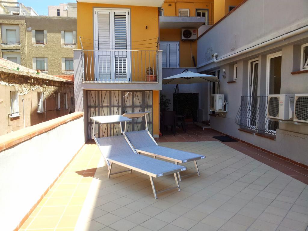 Lewisrooms Domo Cagliari Bagian luar foto